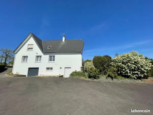 Maison 12 pièces 253 m²