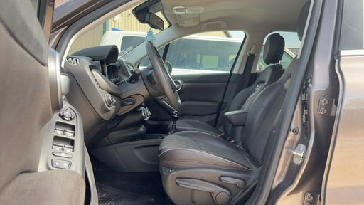 Fiat 500X 1.6 E-Torq 110 4X2 - Urban Rock – 2016 – 111691 km – Essence – Boîte Manuelle — photo 20