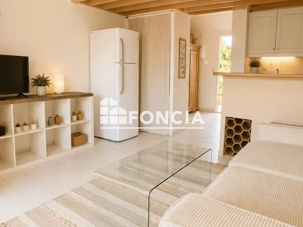 Appartement avec mezzanine - vue mer - residence securisee avec piscine - cogolin