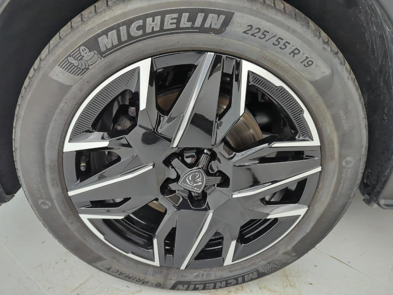 Peugeot 5008 hybrid 145 ch e-dcs6 gt — photo 11