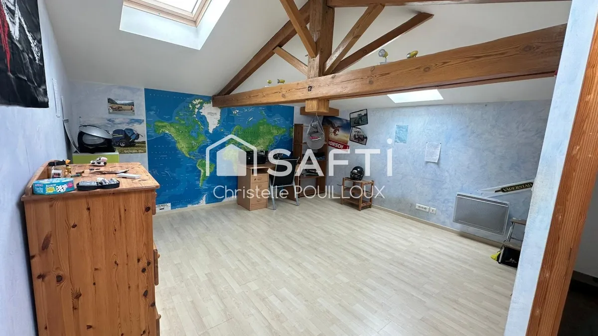 Photo 6