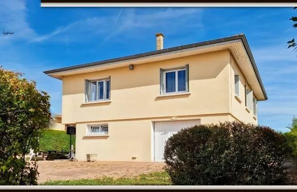 Maison à vendre 122 m² 5 pièces BAGE LA VILLE double garage, terrain 838 m² clos(01)