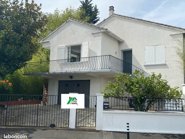 Maison 6 pièces 198 m²