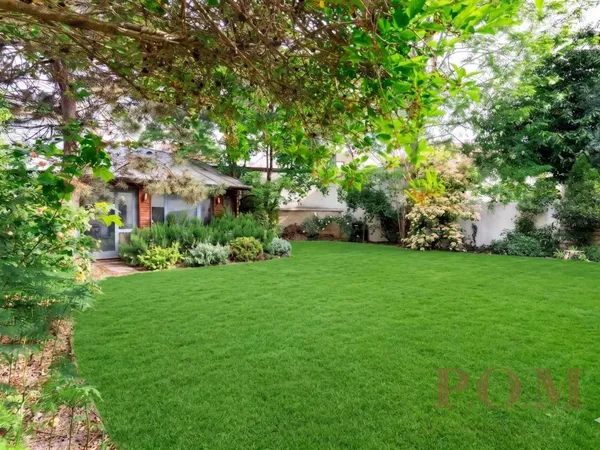 Vends maison - 301 m² - 10 pièces - La Garenne-Colombes 92250