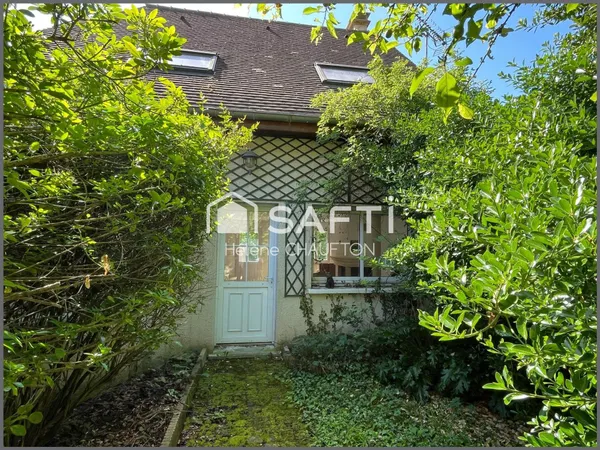 Ensemble de deux maisons totalisant 288 m² et 7 chambres sur un jardin clos de 1293m².