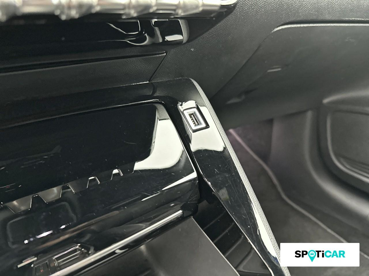 Peugeot 208 e-208 136ch gt pack — photo 19