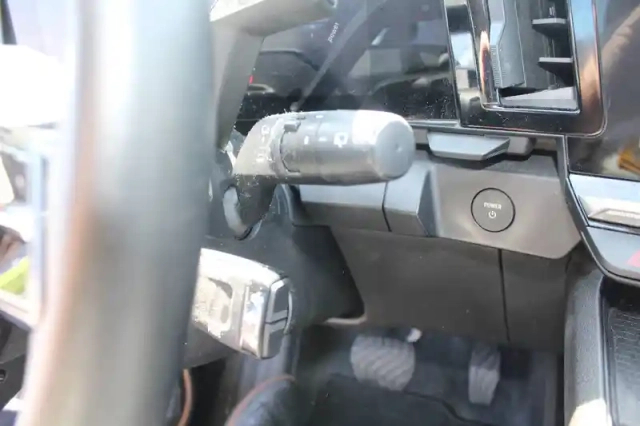 Renault Megane e-tech ev60 220 ch super charge — photo 35