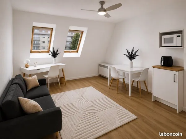 Studio 18 m² rénové à neuf - Meublé - Dernier étage - Chasse Royale