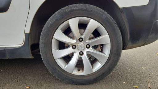 Peugeot Partner Tepee 1.6 Hdi 92 - Access – 2015 – 160420 km – Diesel – Boîte Manuelle — photo 21