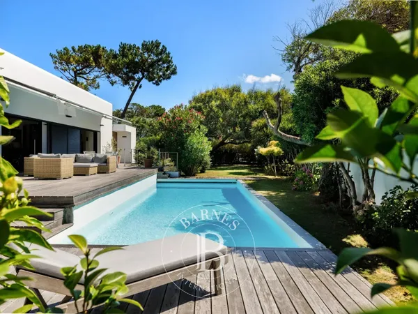 ANGLET CHIBERTA, TRÈS BELLE MAISON CONTEMPORAINE AVEC PISCINE