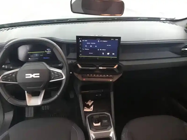 Dacia Duster hybrid 140 — photo 10