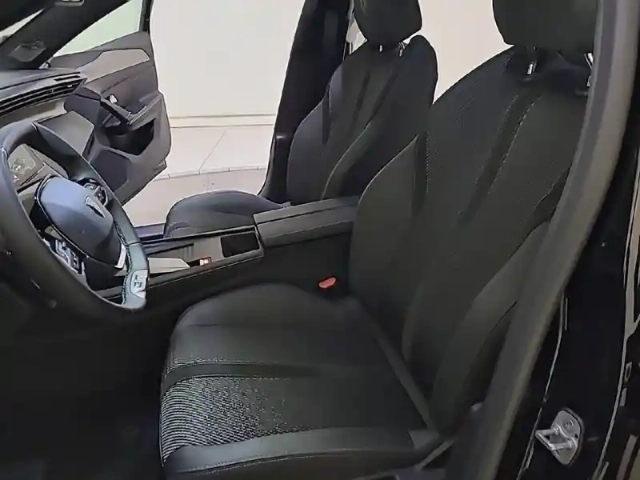 Peugeot 308 hybrid 145 e-dcs6 — photo 96