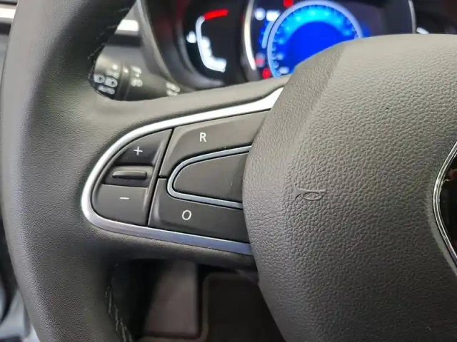 Renault Kadjar tce 140 edc — photo 33
