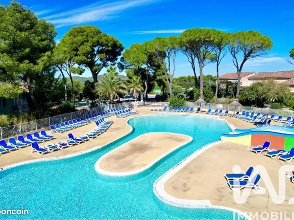 Maison T2 de 32 m2 , jardin, place de parking
