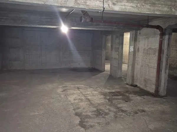 Places de parking (Voiture + Moto) - Ivry-sur-Seine / Ledru Rollin