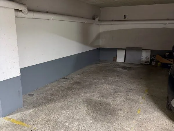 Place parking Asnières