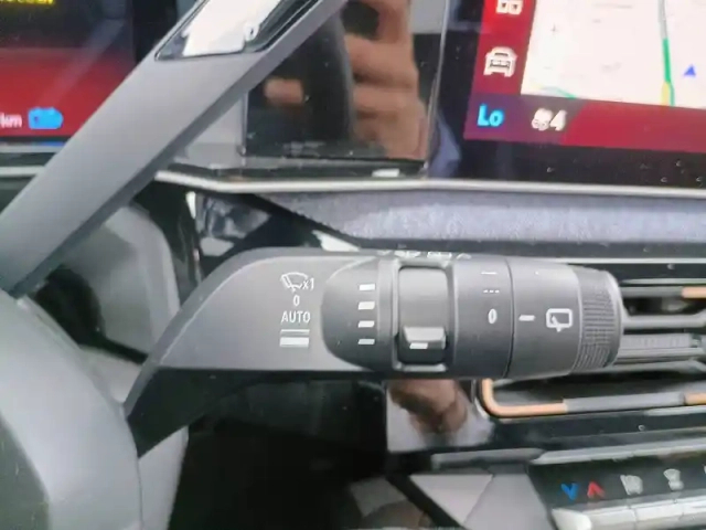 Renault 4 renault  e-tech electrique 150 ch autonomie confort — photo 29