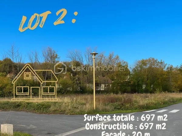 Terrain 697 m²
