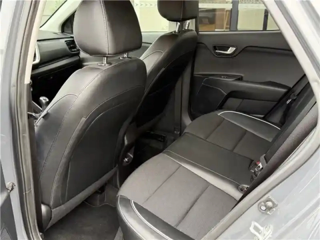 Kia Stonic 1.0 t-gdi 120 ch mhev ibvm6 — photo 42