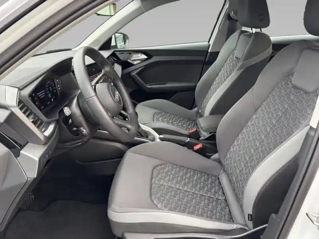 Audi A1 sportback 30 tfsi 116 ch s tronic 7 — photo 9
