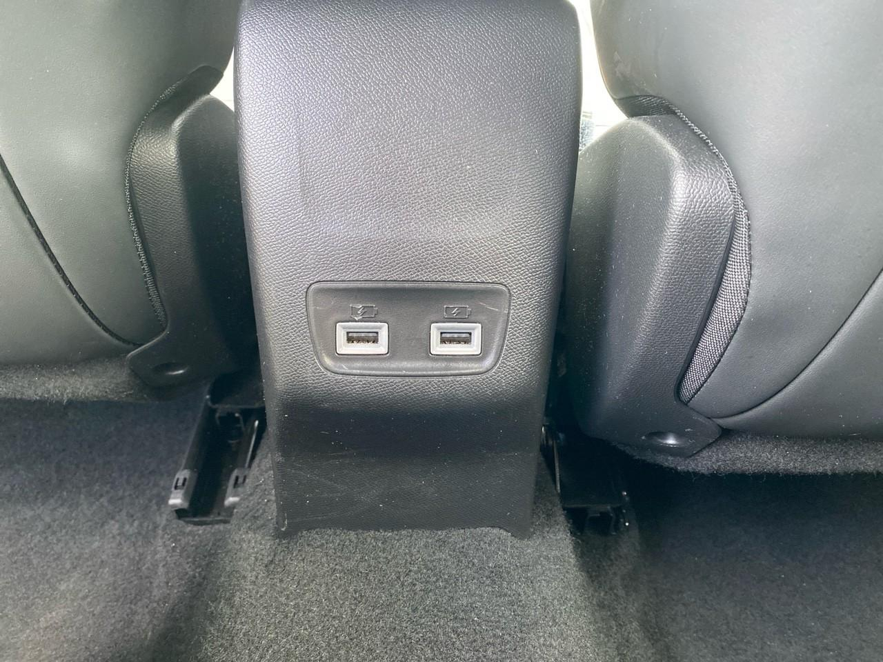 Peugeot 2008 1.2 puretech 130ch s&s allure eat8 — photo 28