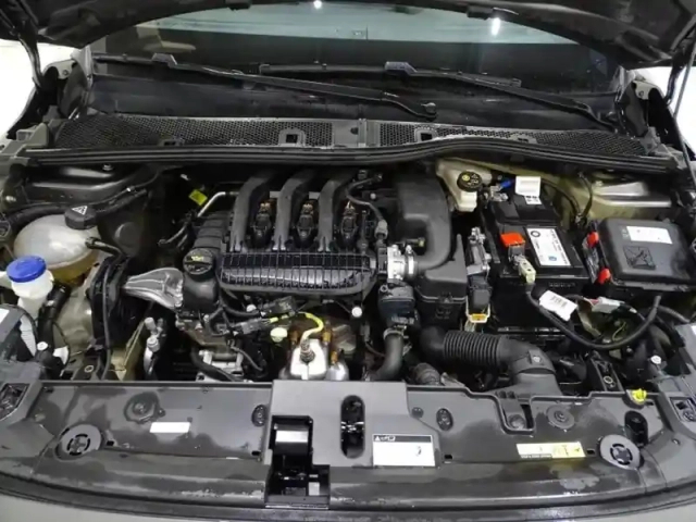 Peugeot 208 1.2 puretech 75ch s&amp;s active business — photo 11