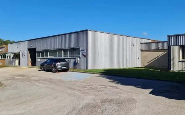 Bureaux 1 pièce 140 m²