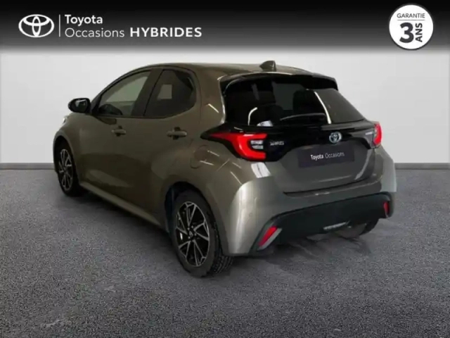 Toyota Yaris 116h design 5p my22 — photo 2