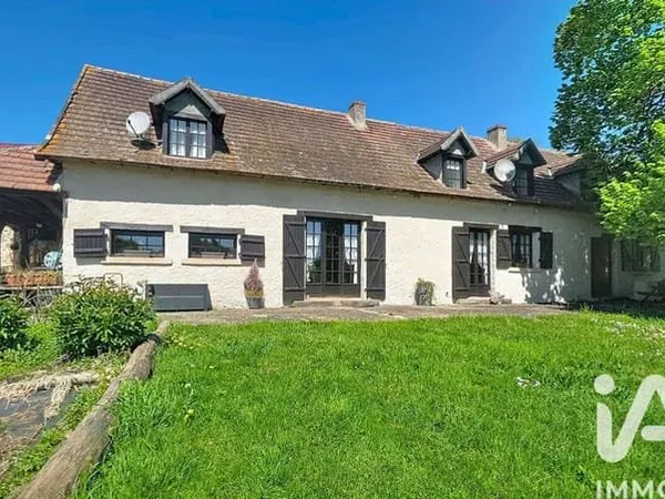 Maison 8 pièces 221 m²