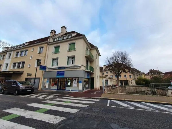 Local commercial 250 m²