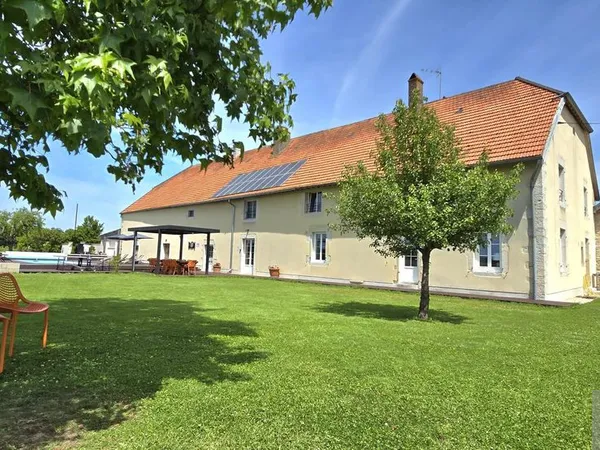 Propriété 15 pièces 392 m²