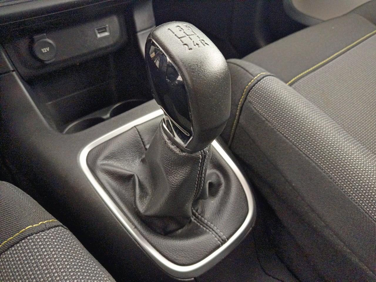 Citroën C3 puretech 83 ch bvm5 max — photo 28