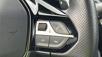 Peugeot 208 1.2 PureTech 130ch S&S GT EAT8 — photo 17