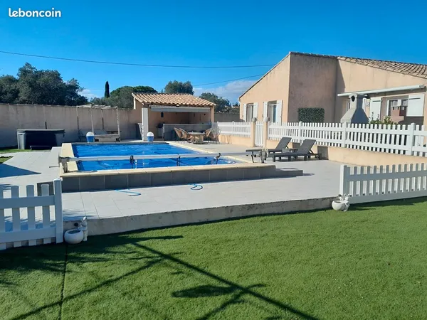 Maison individuelle de 130m sur 1200m² de terrain avec piscine à Pont de Crau