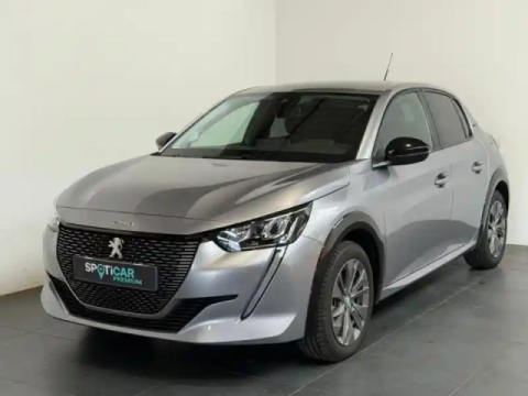 Peugeot 208 e- 136ch style