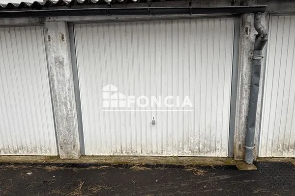 Stationnement Location Château-Renault 55€