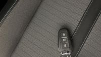 Peugeot 2008 1.2 PureTech 130ch S&S Allure EAT8 — photo 16