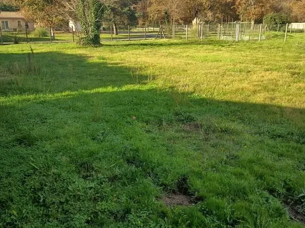Terrain 1279 m² Chamadelle