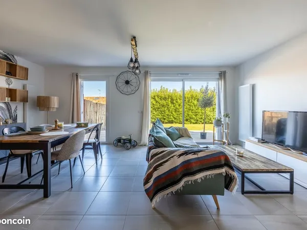 Maison T5 - 3 chambres - 99m² - Terrain 426 m²