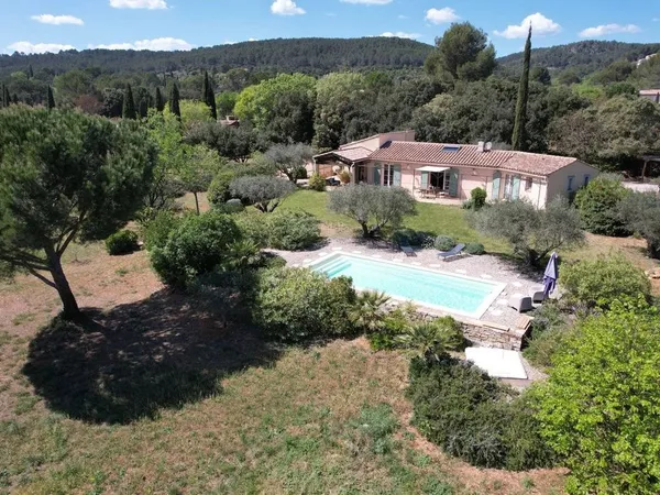 Maison de luxe 6 pièces 177 m²