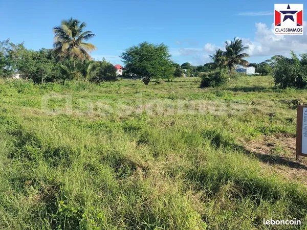 Terrain 2592 m² Petit-Canal,
