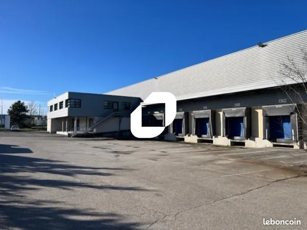 Local d'activité 10 761 m²