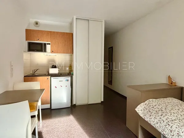 STUDIO EN RESIDENCE ETUDIANTE (Saint-Lazare)