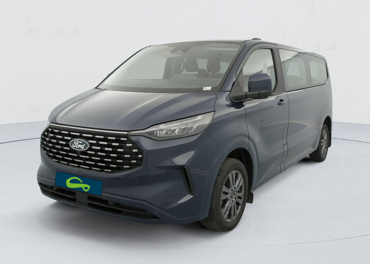 Ford Tourneo Custom — photo 1