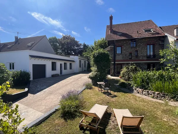 Vends maison 238m² avec 2 dépendances à 20 min de Châtelet