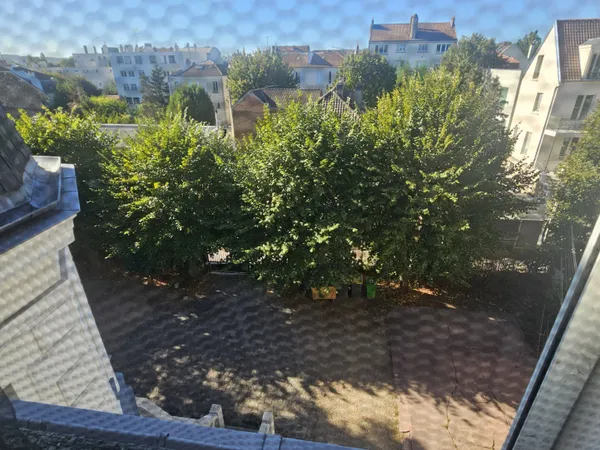 F2 ENGHIEN LES BAINS QUARTIER GARE