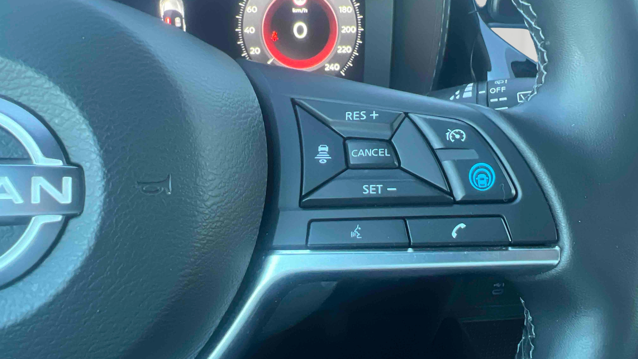 Nissan Juke DIG-T 114 — photo 17