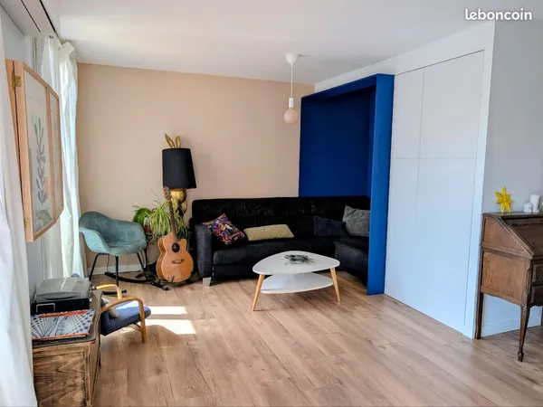 Bel appartement traversant T3 de 68 m² avec balcon - Hyper centre de Bandol (Aperçu Mer)