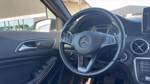 Mercedes Classe A 220 184 4Matic 7G-DCT - Whiteart Edition – 2016 – 93775 km – Essence – Boîte Automatique — photo 28