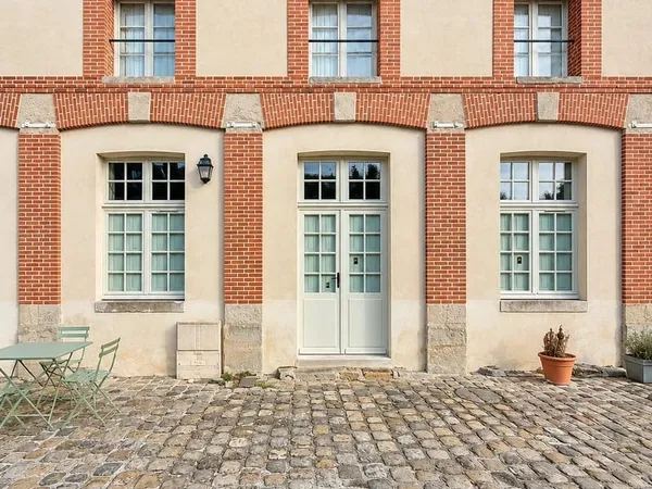 Fontainebleau Centre - Beau duplex 4 pièces avec 2 stationnements